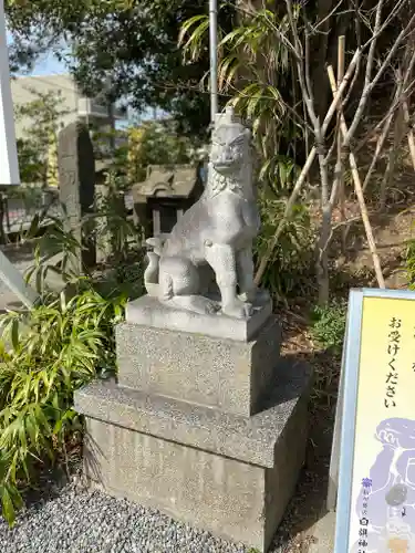 白旗神社の狛犬