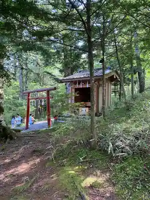 新屋山神社奥宮(山梨県)