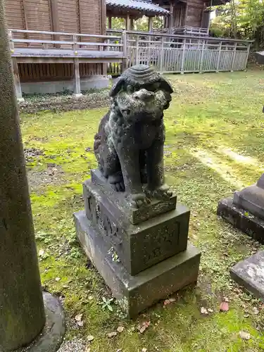 与次郎稲荷神社の狛犬