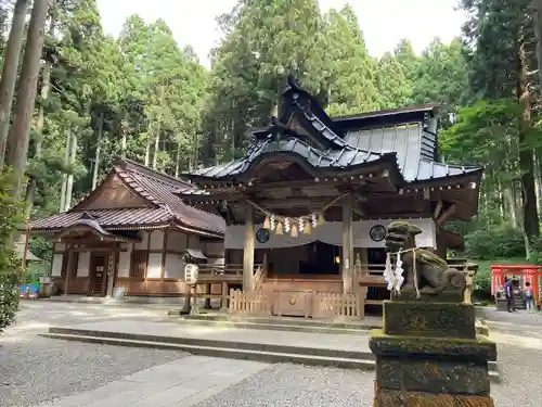 御岩神社の本殿・本堂