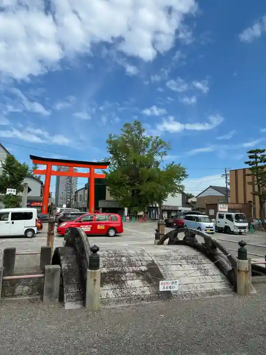 津島神社の鳥居