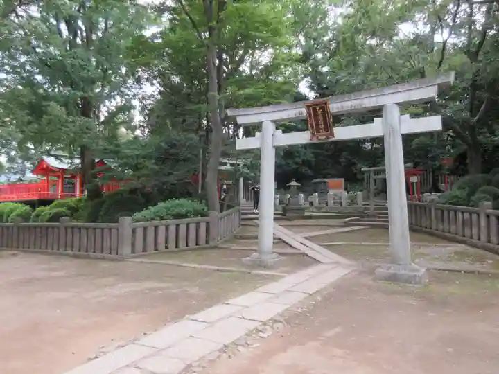 根津神社の鳥居