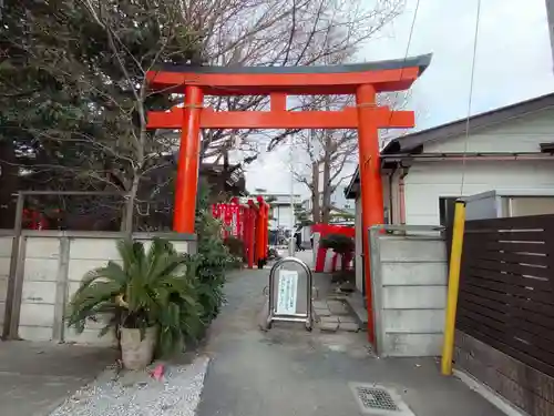 鵠沼伏見稲荷神社の鳥居