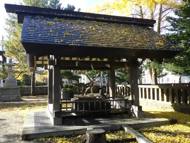 江南神社の手水舎