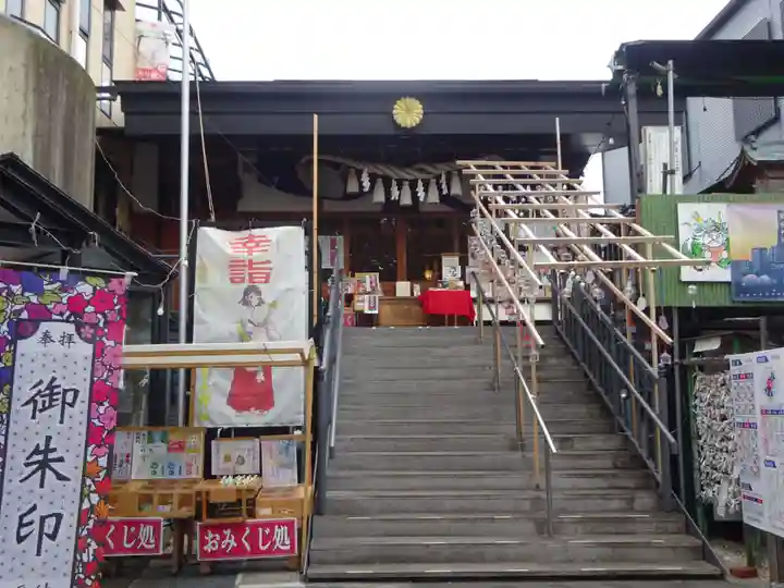 菊名神社の本殿・本堂