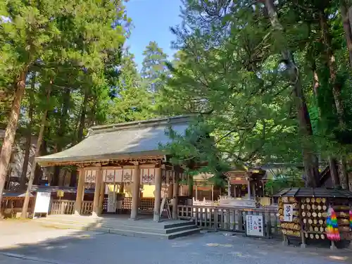 諏訪大社の山門・神門