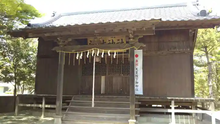 諏訪神社の本殿・本堂