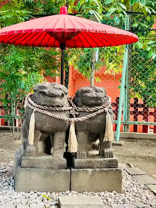 被官稲荷神社の{uncategorized: "未分類", other: "その他", undefined: "問題あり", building: "その他建物", grave: "お墓", sacred_gate: "鳥居", guardian: "狛犬", statue: "像", buddha: "仏像", history: "歴史", nature: "自然", garden: "庭園", animal: "動物", pagoda: "塔", temizu: "手水舎", mountain_gate: "山門・神門", sanctuary: "本殿・本堂", subordinate: "末社・摂社", art: "芸術", scenery: "景色", jizo: "地蔵", ema: "絵馬", goshuin: "御朱印", omikuji: "おみくじ", items: "授与品その他", amulet: "お守り", goshuincho: "御朱印帳", eats: "食事", festival: "お祭り", votive_dance: "神楽", shichigosan: "七五三参", wedding: "結婚式", experience: "体験その他", initially: "初詣", around: "周辺", anti_infection: "感染症対策"}