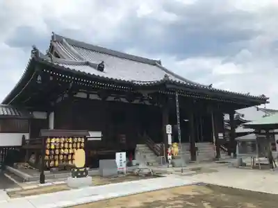 金倉寺の本殿・本堂