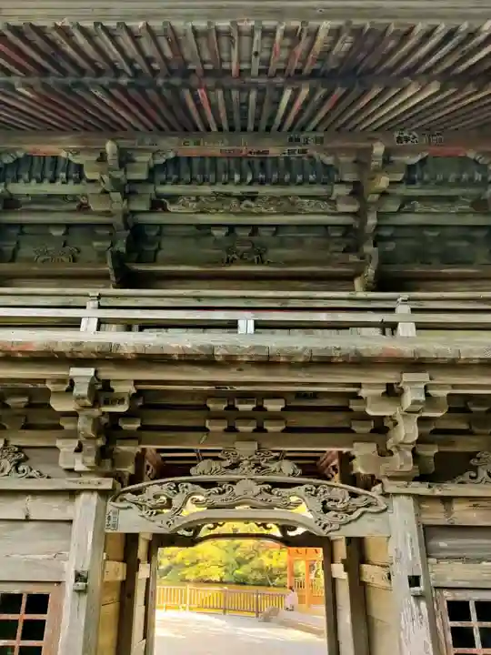 賢沼寺(沼ノ内弁財天)の山門・神門
