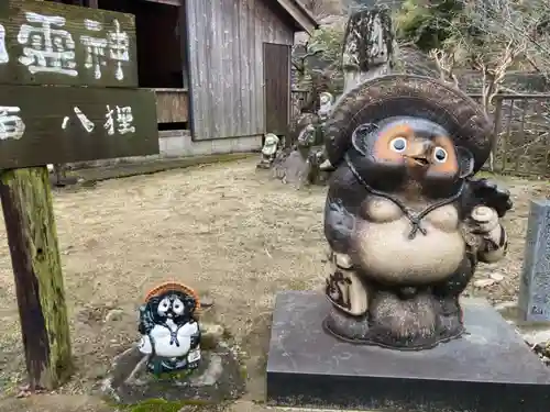 山口霊神社の狛犬