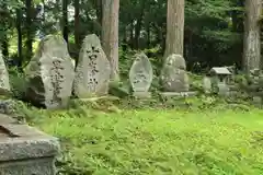 新浪神社の建物その他