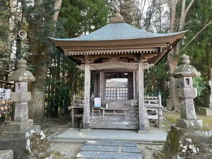 高館義経堂の本殿・本堂