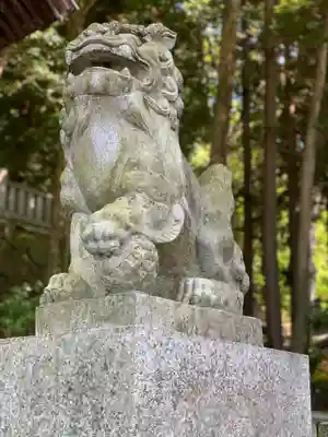 手長神社の狛犬