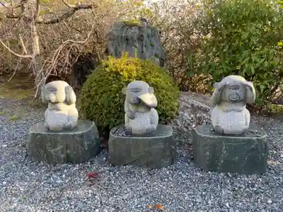 蓮華寺の像