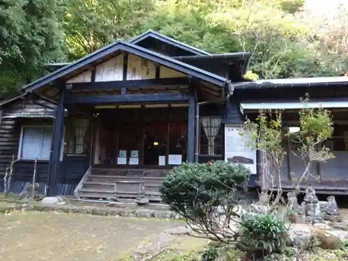 茶湯寺の本殿・本堂