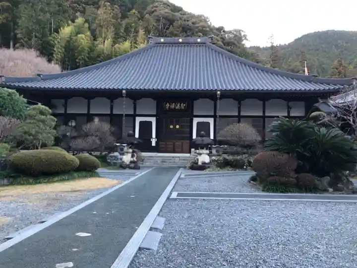 智満寺の本殿・本堂