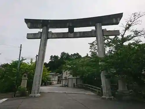 加賀神明宮の鳥居