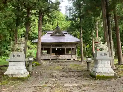 名立神社の本殿・本堂