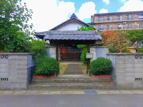 大瀬寺の山門