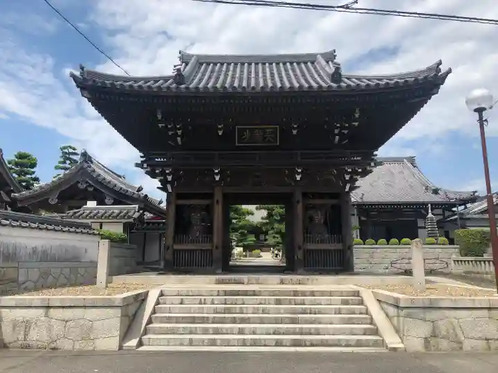常楽寺の山門・神門