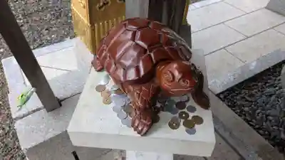 彌彦神社　(伊夜日子神社)の像