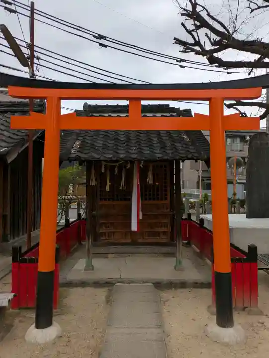 八幡大神宮の{uncategorized: "未分類", other: "その他", undefined: "問題あり", building: "その他建物", grave: "お墓", sacred_gate: "鳥居", guardian: "狛犬", statue: "像", buddha: "仏像", history: "歴史", nature: "自然", garden: "庭園", animal: "動物", pagoda: "塔", temizu: "手水舎", mountain_gate: "山門・神門", sanctuary: "本殿・本堂", subordinate: "末社・摂社", art: "芸術", scenery: "景色", jizo: "地蔵", ema: "絵馬", goshuin: "御朱印", omikuji: "おみくじ", items: "授与品その他", amulet: "お守り", goshuincho: "御朱印帳", eats: "食事", festival: "お祭り", votive_dance: "神楽", shichigosan: "七五三参", wedding: "結婚式", experience: "体験その他", initially: "初詣", around: "周辺", anti_infection: "感染症対策"}