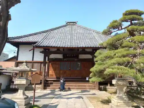 善光寺の本殿・本堂