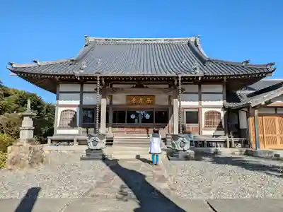 西光寺の本殿・本堂