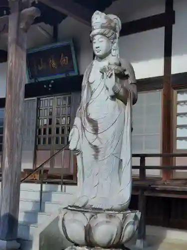 光泰寺の像