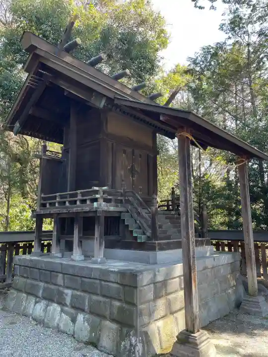 大間々神明宮の{uncategorized: "未分類", other: "その他", undefined: "問題あり", building: "その他建物", grave: "お墓", sacred_gate: "鳥居", guardian: "狛犬", statue: "像", buddha: "仏像", history: "歴史", nature: "自然", garden: "庭園", animal: "動物", pagoda: "塔", temizu: "手水舎", mountain_gate: "山門・神門", sanctuary: "本殿・本堂", subordinate: "末社・摂社", art: "芸術", scenery: "景色", jizo: "地蔵", ema: "絵馬", goshuin: "御朱印", omikuji: "おみくじ", items: "授与品その他", amulet: "お守り", goshuincho: "御朱印帳", eats: "食事", festival: "お祭り", votive_dance: "神楽", shichigosan: "七五三参", wedding: "結婚式", experience: "体験その他", initially: "初詣", around: "周辺", anti_infection: "感染症対策"}