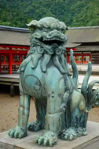 厳島神社の狛犬