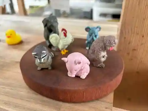 札幌諏訪神社の像