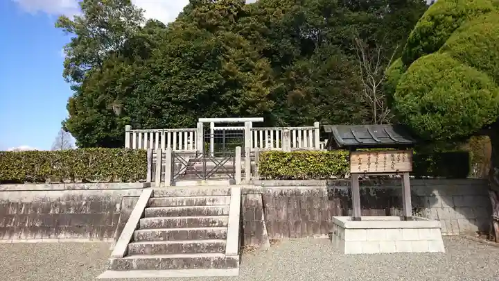 天武天皇・持統天皇陵(檜隈大内陵)(奈良県)