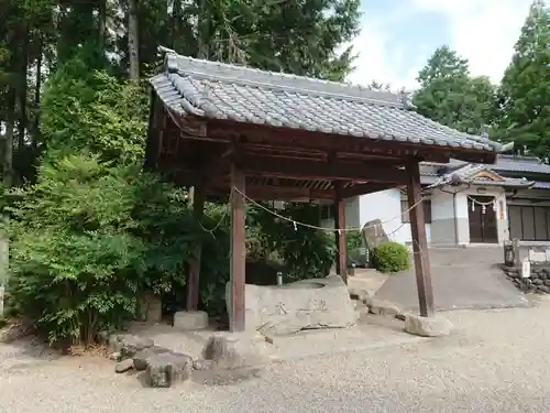 四郷八柱神社の手水舎