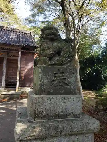 満志麻川神社の狛犬