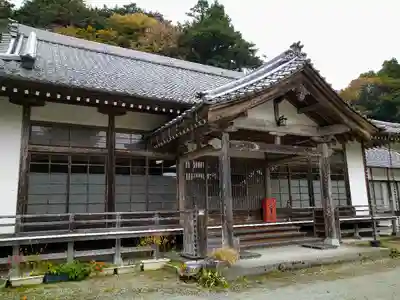 高藏寺の本殿・本堂