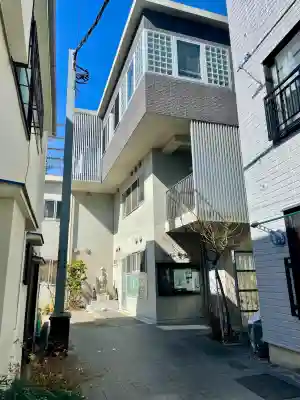 智願寺の{uncategorized: "未分類", other: "その他", undefined: "問題あり", building: "その他建物", grave: "お墓", sacred_gate: "鳥居", guardian: "狛犬", statue: "像", buddha: "仏像", history: "歴史", nature: "自然", garden: "庭園", animal: "動物", pagoda: "塔", temizu: "手水舎", mountain_gate: "山門・神門", sanctuary: "本殿・本堂", subordinate: "末社・摂社", art: "芸術", scenery: "景色", jizo: "地蔵", ema: "絵馬", goshuin: "御朱印", omikuji: "おみくじ", items: "授与品その他", amulet: "お守り", goshuincho: "御朱印帳", eats: "食事", festival: "お祭り", votive_dance: "神楽", shichigosan: "七五三参", wedding: "結婚式", experience: "体験その他", initially: "初詣", around: "周辺", anti_infection: "感染症対策"}