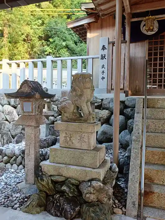 花岡神社の狛犬