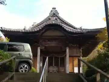 逕泉坊の本殿・本堂