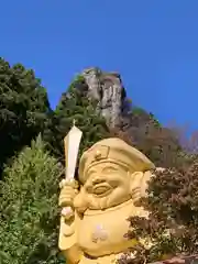 中之嶽神社の像