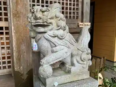 荒立神社の狛犬