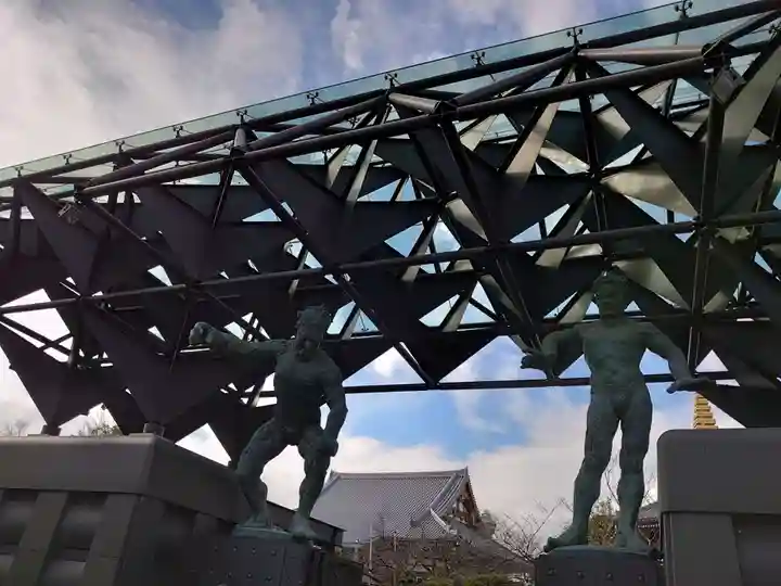 一心寺の山門・神門