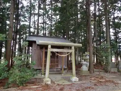 八雲神社・境内飯豊和気神社遥拝殿のその他建物