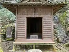 甘南美寺の建物その他