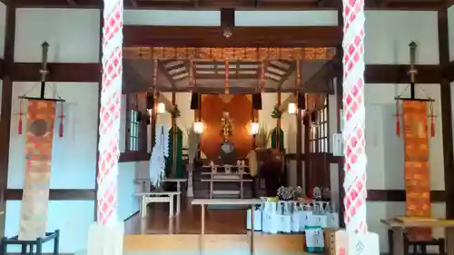 前原御嶽神社の本殿・本堂