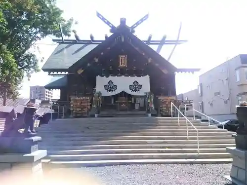 札幌諏訪神社の本殿・本堂