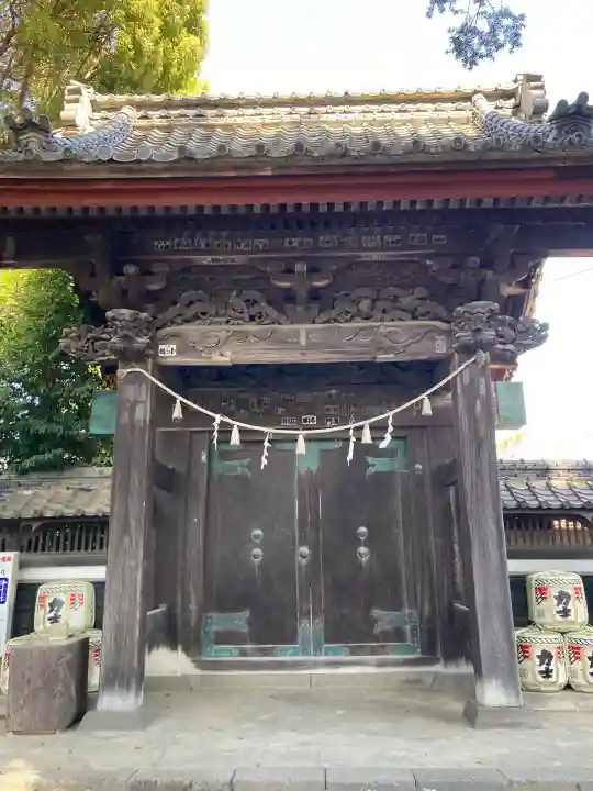 金鑚神社の{uncategorized: "未分類", other: "その他", undefined: "問題あり", building: "その他建物", grave: "お墓", sacred_gate: "鳥居", guardian: "狛犬", statue: "像", buddha: "仏像", history: "歴史", nature: "自然", garden: "庭園", animal: "動物", pagoda: "塔", temizu: "手水舎", mountain_gate: "山門・神門", sanctuary: "本殿・本堂", subordinate: "末社・摂社", art: "芸術", scenery: "景色", jizo: "地蔵", ema: "絵馬", goshuin: "御朱印", omikuji: "おみくじ", items: "授与品その他", amulet: "お守り", goshuincho: "御朱印帳", eats: "食事", festival: "お祭り", votive_dance: "神楽", shichigosan: "七五三参", wedding: "結婚式", experience: "体験その他", initially: "初詣", around: "周辺", anti_infection: "感染症対策"}