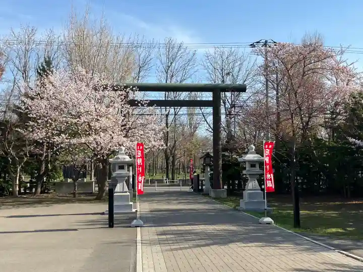 烈々布神社の{uncategorized: "未分類", other: "その他", undefined: "問題あり", building: "その他建物", grave: "お墓", sacred_gate: "鳥居", guardian: "狛犬", statue: "像", buddha: "仏像", history: "歴史", nature: "自然", garden: "庭園", animal: "動物", pagoda: "塔", temizu: "手水舎", mountain_gate: "山門・神門", sanctuary: "本殿・本堂", subordinate: "末社・摂社", art: "芸術", scenery: "景色", jizo: "地蔵", ema: "絵馬", goshuin: "御朱印", omikuji: "おみくじ", items: "授与品その他", amulet: "お守り", goshuincho: "御朱印帳", eats: "食事", festival: "お祭り", votive_dance: "神楽", shichigosan: "七五三参", wedding: "結婚式", experience: "体験その他", initially: "初詣", around: "周辺", anti_infection: "感染症対策"}