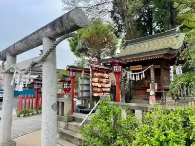 民部稲荷神社（川越八幡宮境内社）の{uncategorized: "未分類", other: "その他", undefined: "問題あり", building: "その他建物", grave: "お墓", sacred_gate: "鳥居", guardian: "狛犬", statue: "像", buddha: "仏像", history: "歴史", nature: "自然", garden: "庭園", animal: "動物", pagoda: "塔", temizu: "手水舎", mountain_gate: "山門・神門", sanctuary: "本殿・本堂", subordinate: "末社・摂社", art: "芸術", scenery: "景色", jizo: "地蔵", ema: "絵馬", goshuin: "御朱印", omikuji: "おみくじ", items: "授与品その他", amulet: "お守り", goshuincho: "御朱印帳", eats: "食事", festival: "お祭り", votive_dance: "神楽", shichigosan: "七五三参", wedding: "結婚式", experience: "体験その他", initially: "初詣", around: "周辺", anti_infection: "感染症対策"}